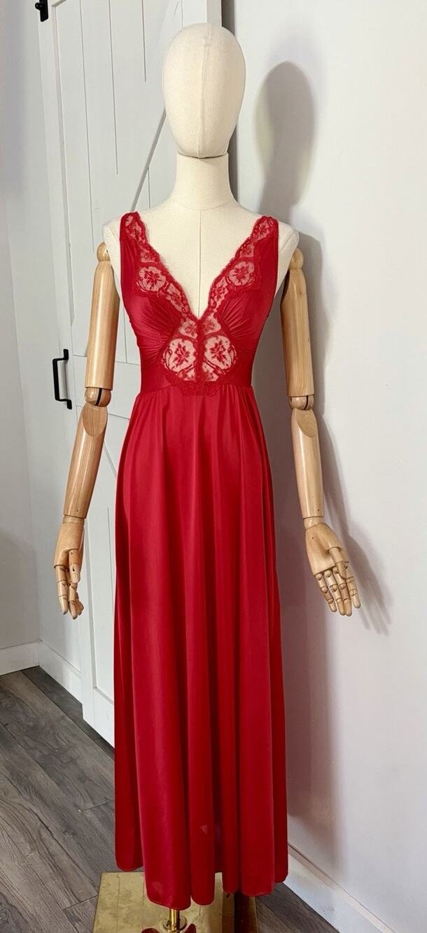 Vintage Olga Size S Body Silk 92087 Full Sweep Negligee Lingerie Nightgown Red